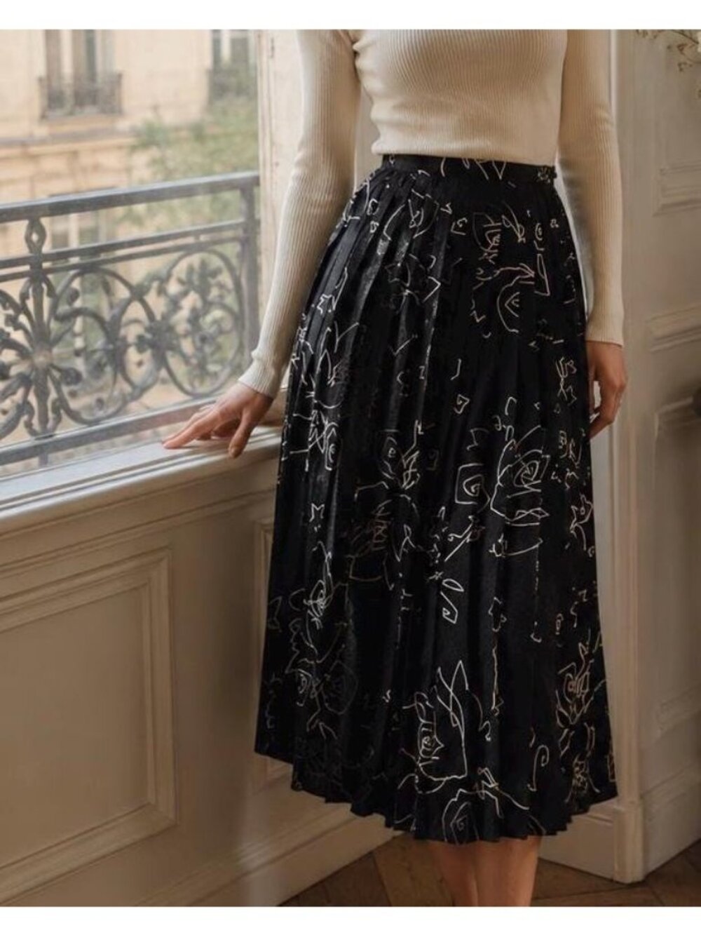 Vintage Elegant Pleated Midi Skirt | Black & White Abstract Floral Print